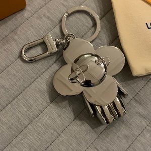 LV key chain   With ring and valet clip